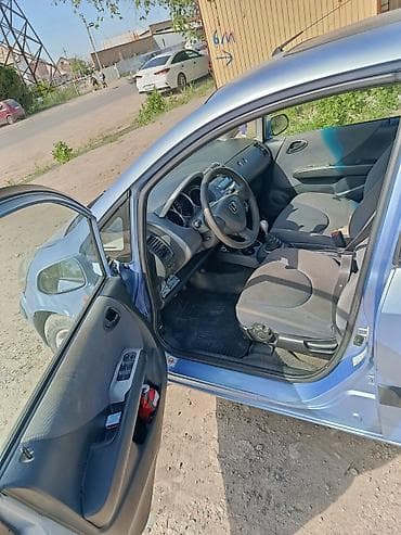 Продажа авто: Honda Jazz: 2003 г., 1.4 л, Механика, Бензин, Хэтчбэк — 4