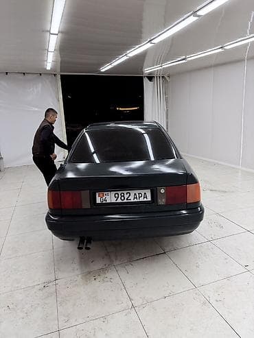 Audi: Audi 100: 1991 г., 2.3 л, Кол менен иштөөчү, Бензин, Седан — 4