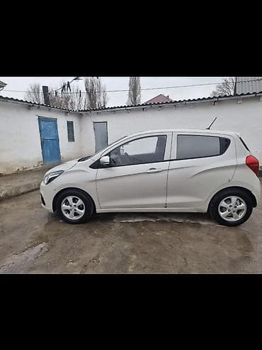 тойота спарк: Chevrolet Spark: 2016 г., 1 л, Вариатор, Бензин, Хэтчбэк — 4
