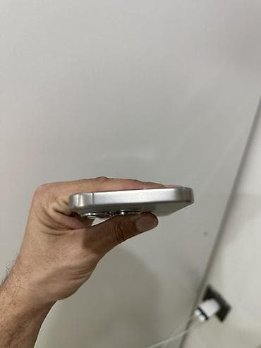 фотоаппарат instax: IPhone 15 Pro, Б/у, 256 ГБ, Natural Titanium, Зарядное устройство, Защитное стекло, Чехол, В рассрочку, 88 % — 8