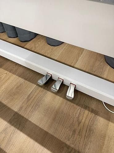 Пианино, фортепиано: Электронное пианино 
3 часа игры — 4