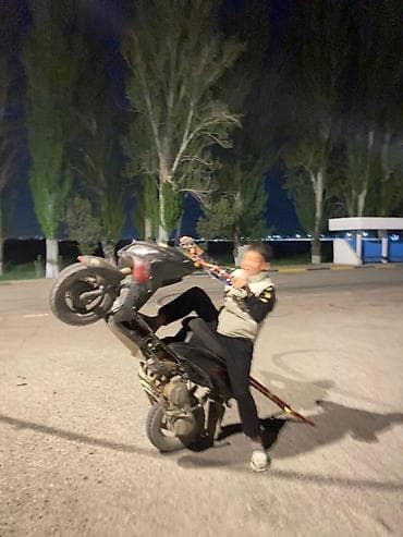 скутеры 150 кубов: Тип скутера M8, 150 куб. см, Бензин — 3