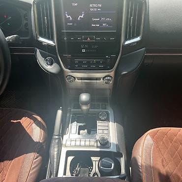 Toyota Land Cruiser: 2016 г., 4.6 л, Автомат, Бензин, Внедорожник — 10
