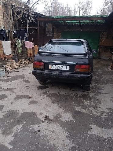 Mazda: Mazda 323: 1985 г., 1.5 л, Механика, Бензин, Хэтчбэк — 3
