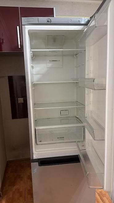 fridge: Холодильник Indesit, Двухкамерный — 2