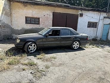 дерево на мерс 210: Mercedes-Benz W124: 2026 г., 3.2 л, Бензин, Седан — 2