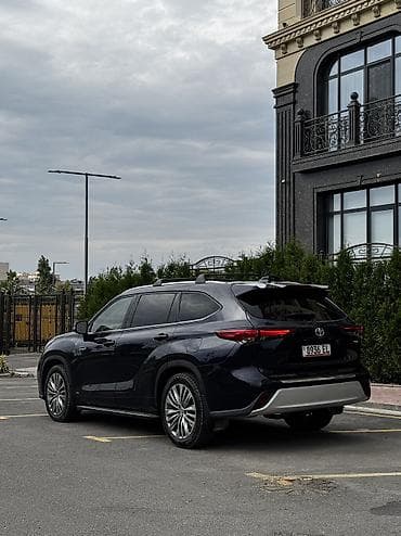 360: Toyota Highlander: 2021 г., 2.5 л, Автомат, Гибрид, Внедорожник — 2