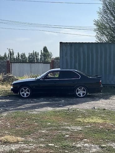 цены на машины в кыргызстане: BMW 5 series: 1994 г., 2 л, Механика, Бензин, Седан — 4