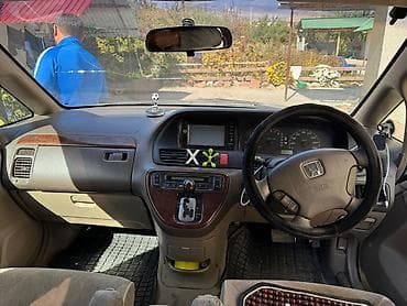 обменяю авто: Honda Odyssey: 2000 г., 2.3 л, Автомат, Бензин, Минивэн — 6