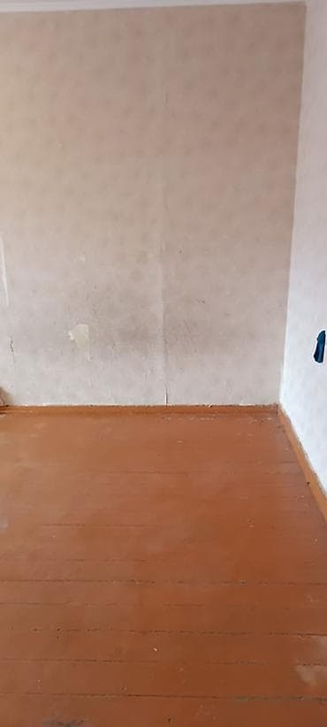 задаю: 1 комната, 41 м², 3 этаж, Старый ремонт — 4