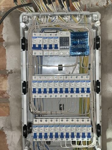 требуется электрик сантехник: Электрик | Установка счетчиков, Электромонтажные работы, Демонтаж электроприборов 3-5 лет опыта — 7