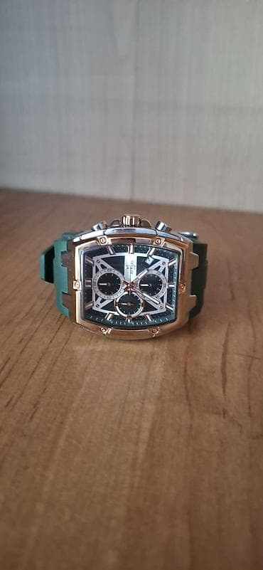 Мужские наручные часы с хронографом - Корпус: прямоугольный