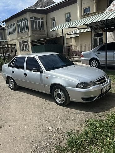Daewoo Nexia: 2011 г., 1.5 л, Механика, Бензин, Седан
