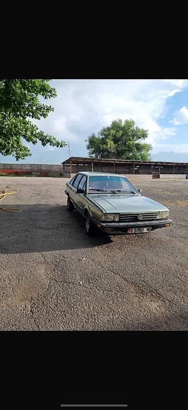 зеленая bentley: Volkswagen Passat: 1984 г., 1.8 л, Механика, Бензин, Седан — 1