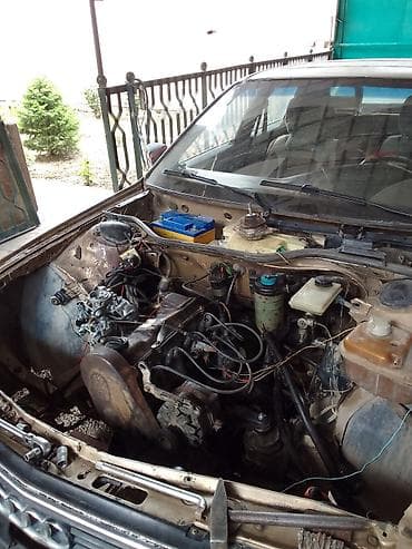 4 вд: Audi 100: 1989 г., Бензин, Седан — 4