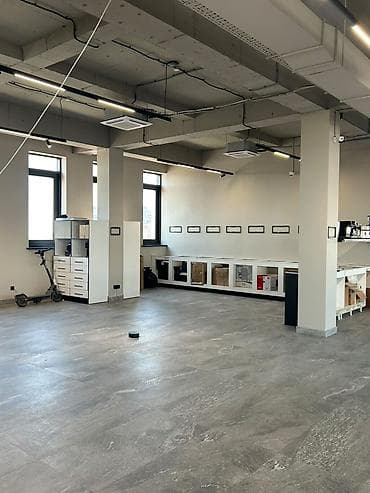 Аренда офисов, 400 м², В бизнес центре — 2