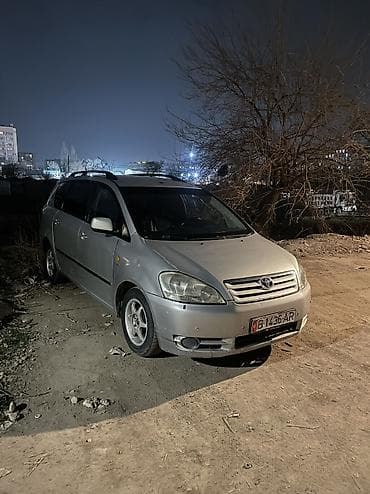 Toyota Avensis Verso: 2003 г., 2 л, Механика, Дизель, Минивэн — 5