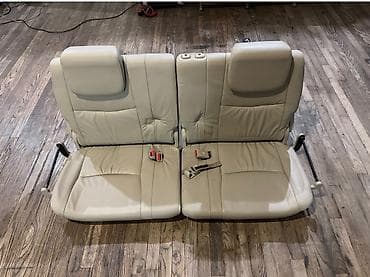 третий ряд: Третий ряд сидений, Кожа, Toyota 2005 г., Оригинал, США — 1