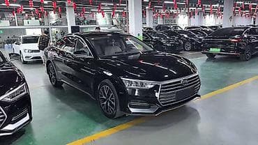 li auto: BYD E9: 2021 г., Седан — 2