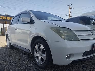 Транспорт: Toyota Ist: 2003 г., 1.5 л, Автомат, Бензин, Хэтчбэк — 2
