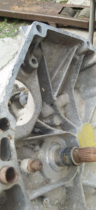 Коробка передач Механика Honda 1989 г., Б/у, Оригинал, Япония at lalafo.kg Коробка передач Механика Honda 1989 г., Б/у, Оригинал, Япония