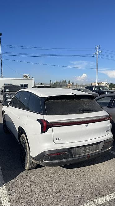 авто на метал: BYD : 2025 г., 0.1 л, Автомат, Электромобиль, Кроссовер — 3