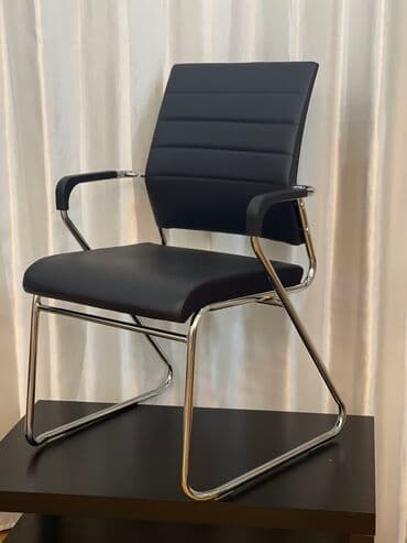 офис кресло: Стул для посетителей! Для офиса Каркас хромированный Цвет: черны — 3