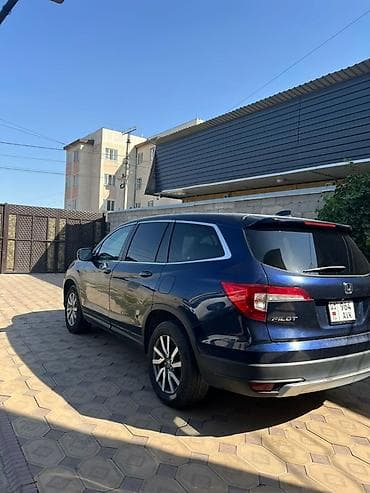 400 куб: Honda Pilot: 2020 г., 3.5 л, Автомат, Бензин, Кроссовер — 5