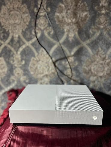 игровой приставка: Xbox One S All-Digital, 1 ТБ - Модель: Xbox One S All-Digital (игра — 2