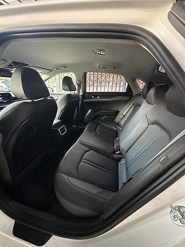 Продажа авто: Kia K5: 2020 г., 2 л, Автомат, Гибрид, Седан — 9