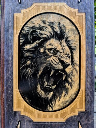 Элегантные нарды "ЛЕО", с изображением льва, выполненные из дерева