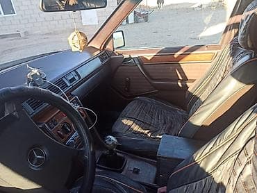 mers 210: Mercedes-Benz E-Class: 1992 г., Механика, Седан — 4