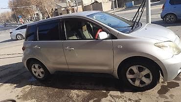 Toyota: Toyota Ist: 2004 г., 1.3 л, Автомат, Бензин, Хэтчбэк — 2