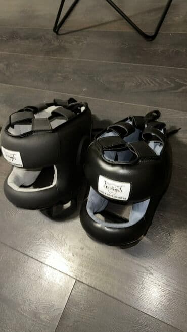 настольный теннисная ракетка: Набор экипировки для бокса/кикбоксинга: - Пара боксерских перчаток — 4