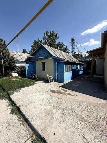 Үйлөр: 🏡 Продается уютный дом в Сокулуке! 📍 Участок — 10 соток 🏠 Дом — 105 — 5