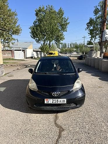 toyota ключ: Toyota Aygo: 2009 г., 0.1 л, Механика, Бензин, Хэтчбэк — 1
