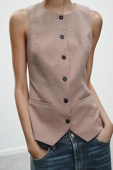 Желеттер, жеңсиз күрмөлөр: Приталенный жилет от Zara .Оргинал. Цена 3000 сом. Размер Xs-S.Новый — 1