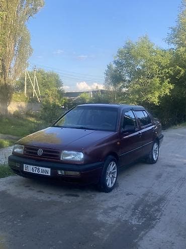 Продажа авто: Volkswagen Vento: 1993 г., 1.8 л, Механика, Седан — 1