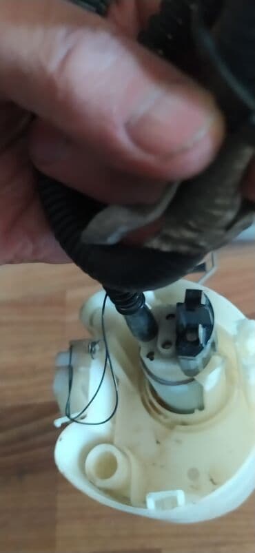 berlingo: Peugeot partner berlingo citroen топливный насос двигатель 1.4 — 4