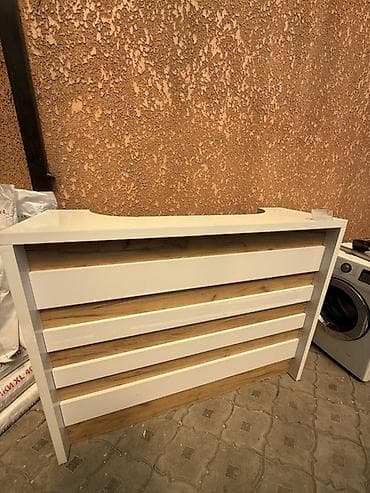 бек абад: Ресепшен-стойка (угловая/П‑образная) из ЛДСП с глянцевым фасадом - — 4