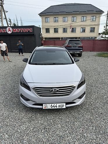 spark 2012: Hyundai Sonata (седан, поколение LF) - Кузов: 4‑дверный седан — 3