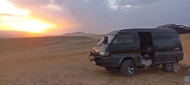 4х4 машина: Mitsubishi Delica: 1993 г., 2.5 л, Автомат, Дизель, Минивэн — 3