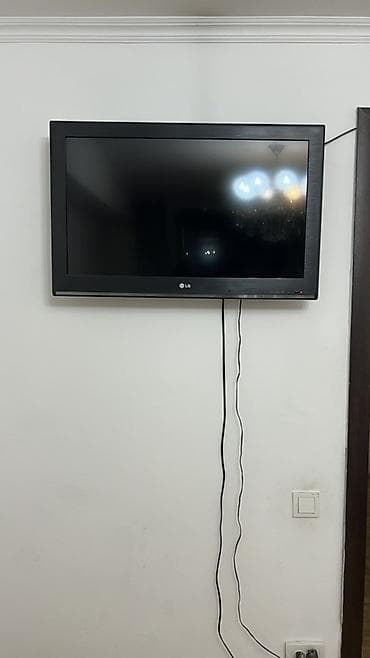 ТВ и видео: Телевизор LG диагональ 93 
Высота 50
Длина 80
Состояние хорошее — 1