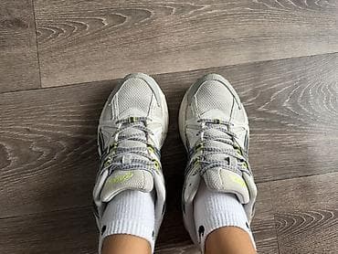 nike react: Кроссовки Asics для бега/повседневной носки. Купили в Питере. На 38 — 5