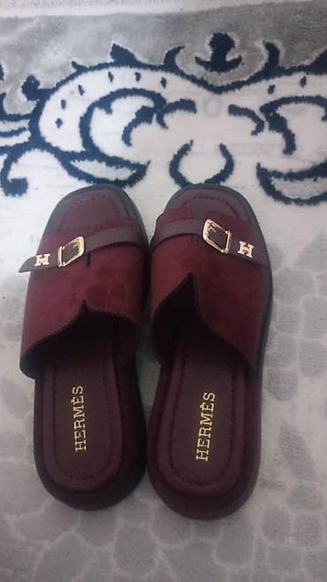 Женские шлёпанцы Hermes, бордовые. Турция 39.40 рр есть в наличии в