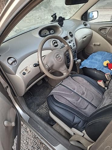 prius plus: Toyota (салон, левый руль) Описание: - Компактный хэтчбек/седан — 1