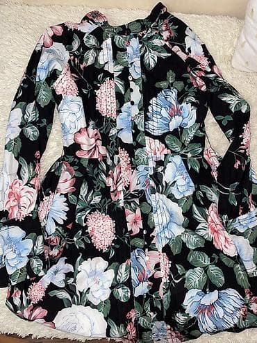 m s: Платье новое, очень хорошо сидит. Чуть выше колена, размер S-M, на — 1