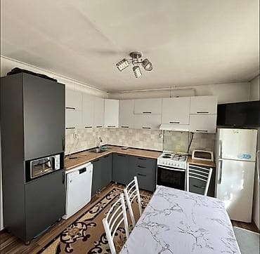село мыкан: 🏡 **Продаётся уютный дом** 📍 г. Бишкек, Мыкан 📐 Площадь: 95 м² 🌿 — 4