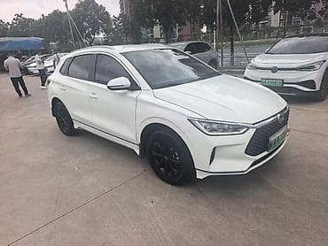 wuling mini ev: BYD E2: 2022 г., Автомат, Электромобиль, Кроссовер — 3