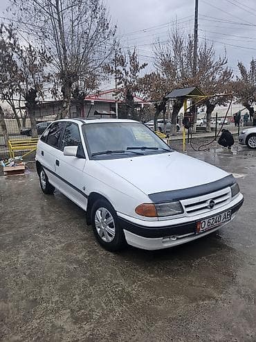 а 6 с4: Opel Astra: 1993 г., 1.6 л, Механика, Бензин, Хэтчбэк — 1